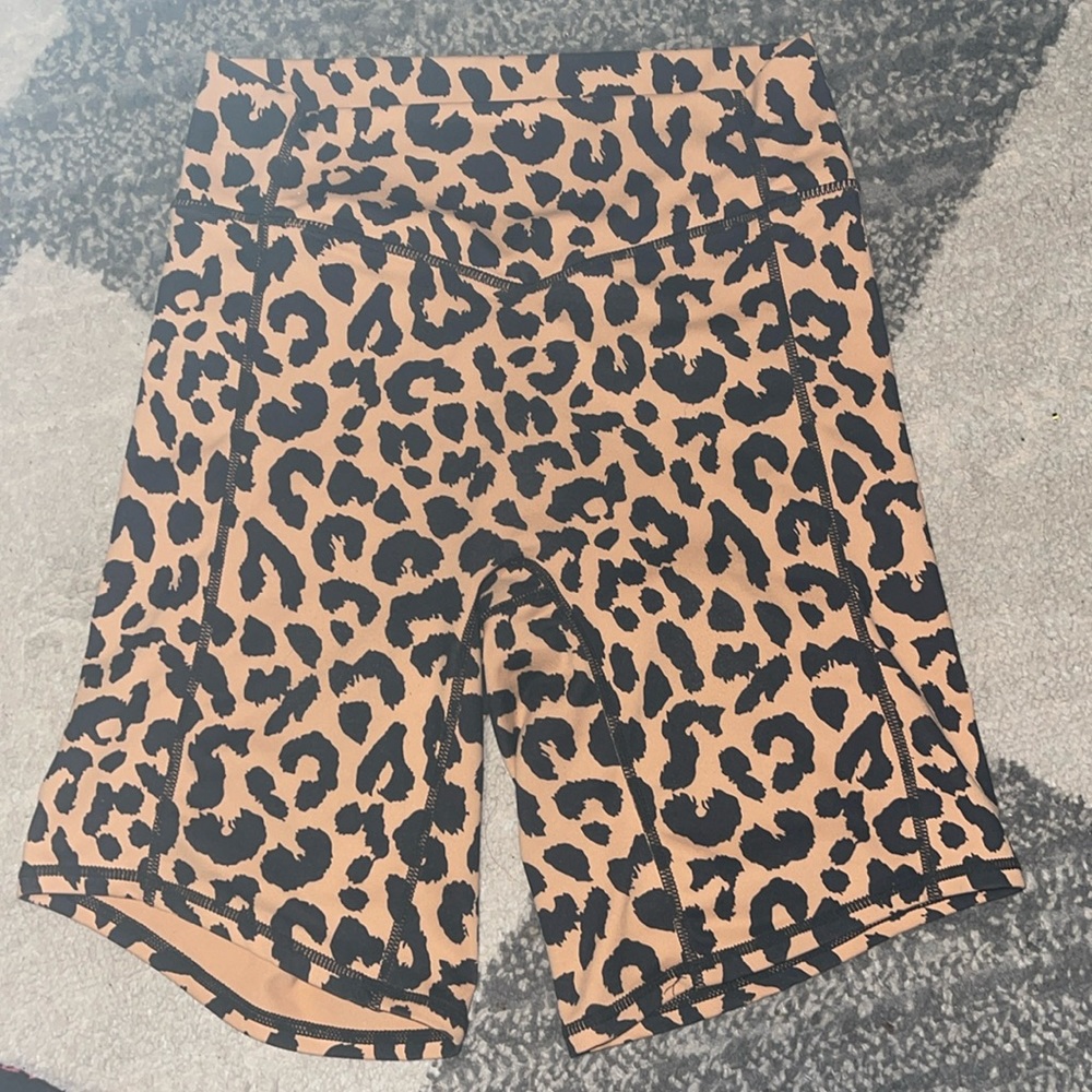 Balance Athletica Rider Short King Cheetah Print
Size Small
